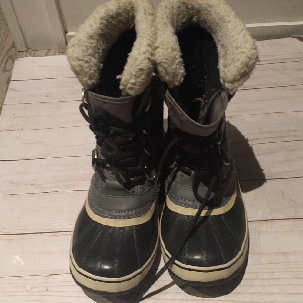 Beautiful grey Sorel boots 🍀🍀🍀 - Picture 7 of 8